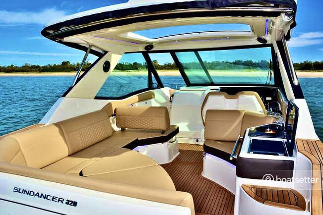 Stunning! 2021 Sea Ray Luxury Express Coupe 