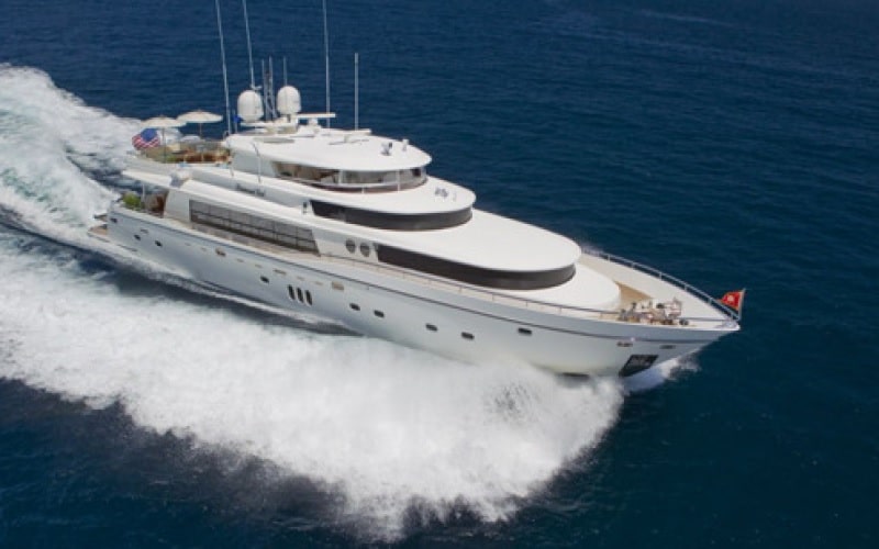 luxury yacht charter