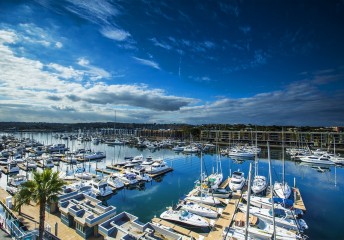 catamaran boat flooring