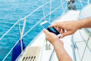 The Top Boating Apps Every Boat Expert Needs