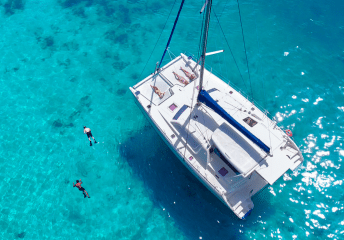 monohull vs catamaran