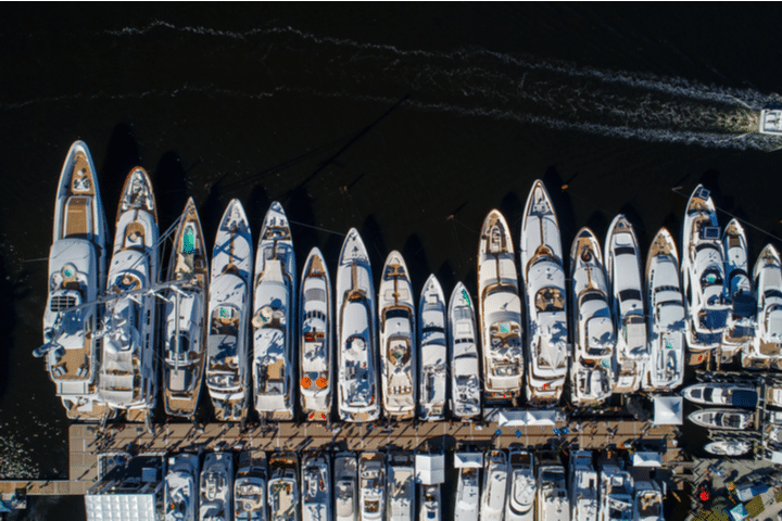 buying a boat at boat show