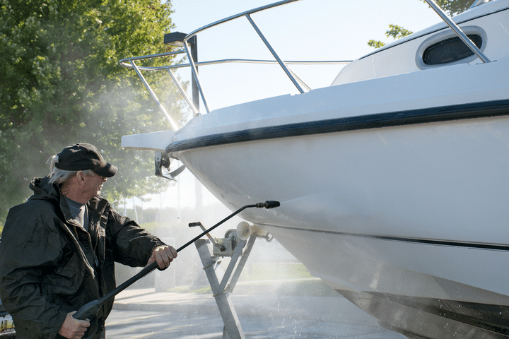 How to clean a boat hull