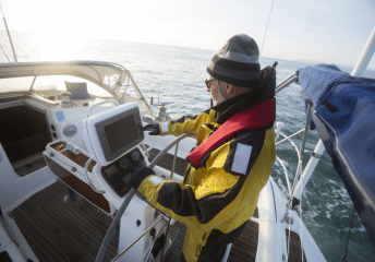 how to read a boat gps