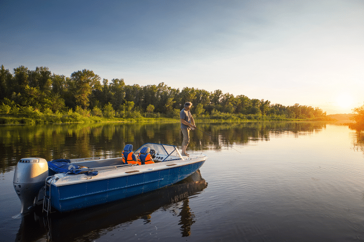 Best fishing boats for lakes