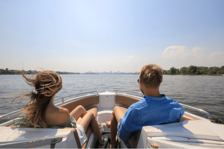 Types of Boats for Lakes: Deck Boats, Pontoons, Fishing Boats & More