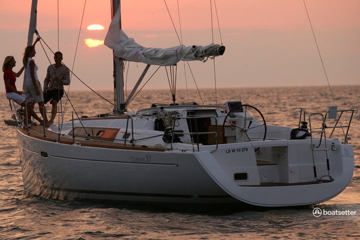 2013 beneteau oceanis 37