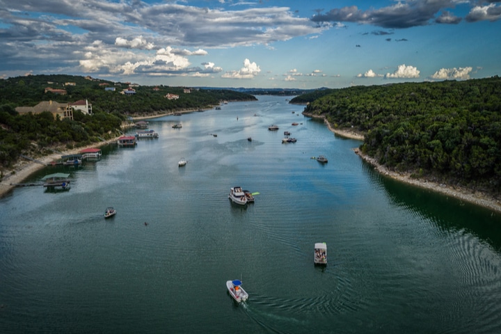 Houseboat Vacations in Lake Travis, Texas