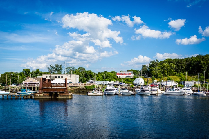 Houseboat Vacations in Providence, Rhode Island