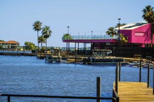 Best Lake Conroe restaurants on the water.