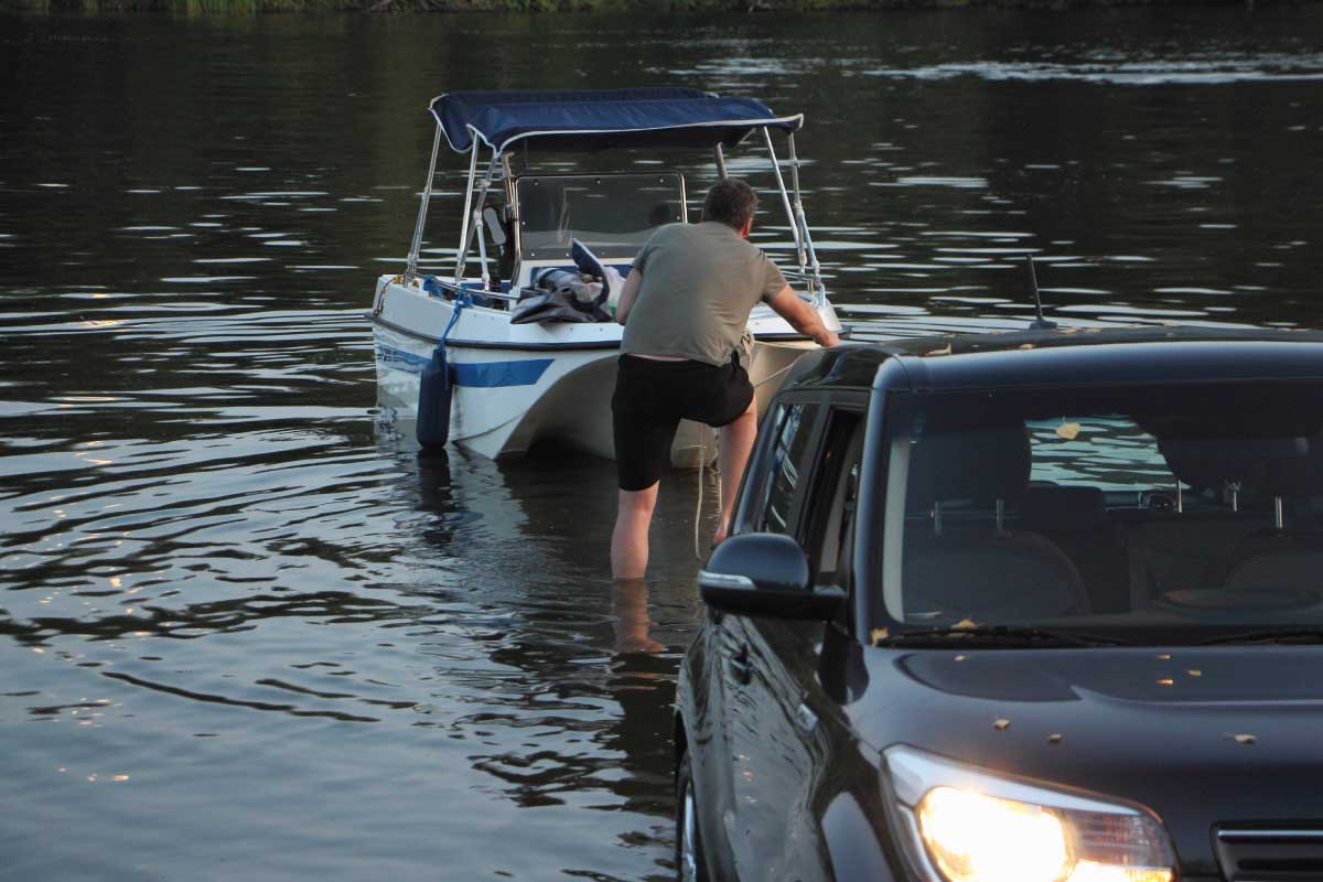 Launching a Boat StepbyStep Guide Boatsetter