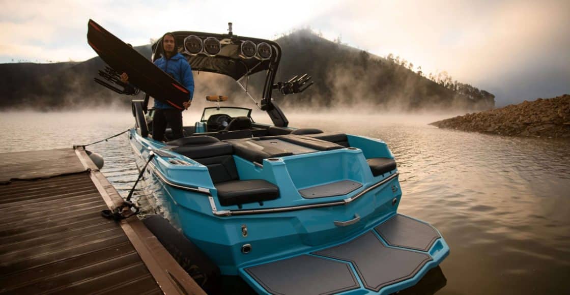 10 Best Boats for Wakeboarding