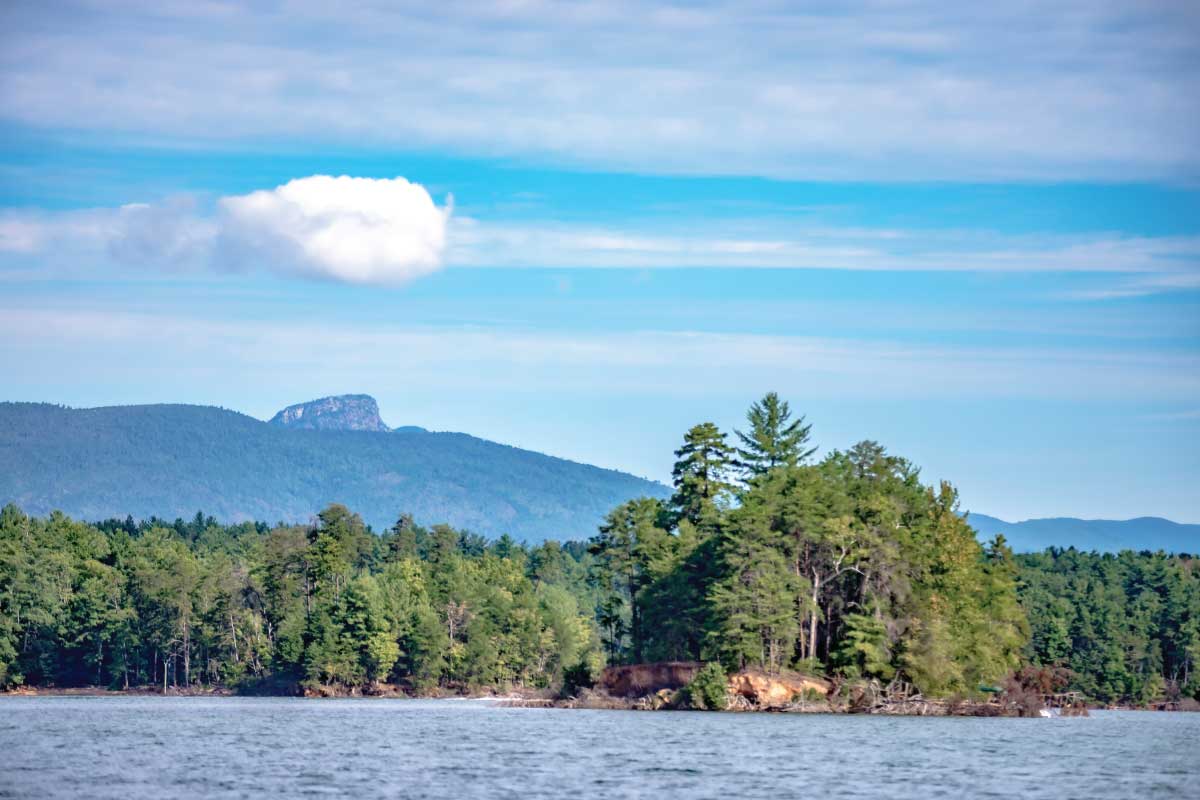 6 Best Lakes Near Charlotte, North Carolina Boating Guide
