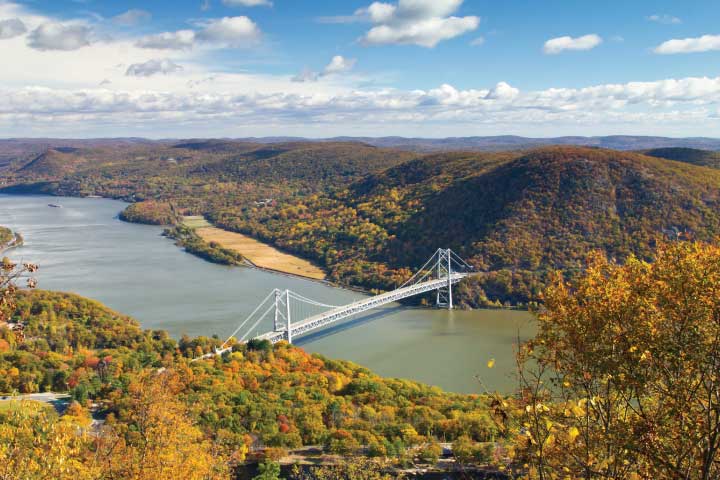 New York Fall Foliage, Hudson River Valley.