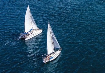 Catamaran vs. Monohull.