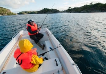 winter boating activities