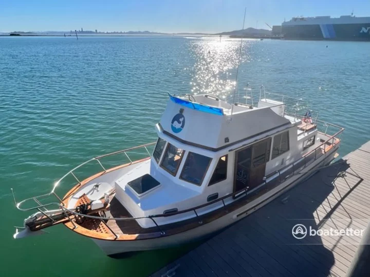 Trawler Liveaboard boat