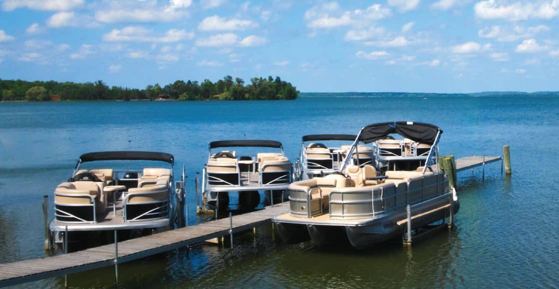 Docking a Pontoon Boat.