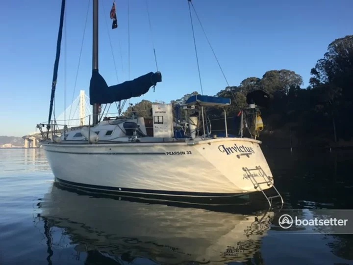 liveaboard sailboat