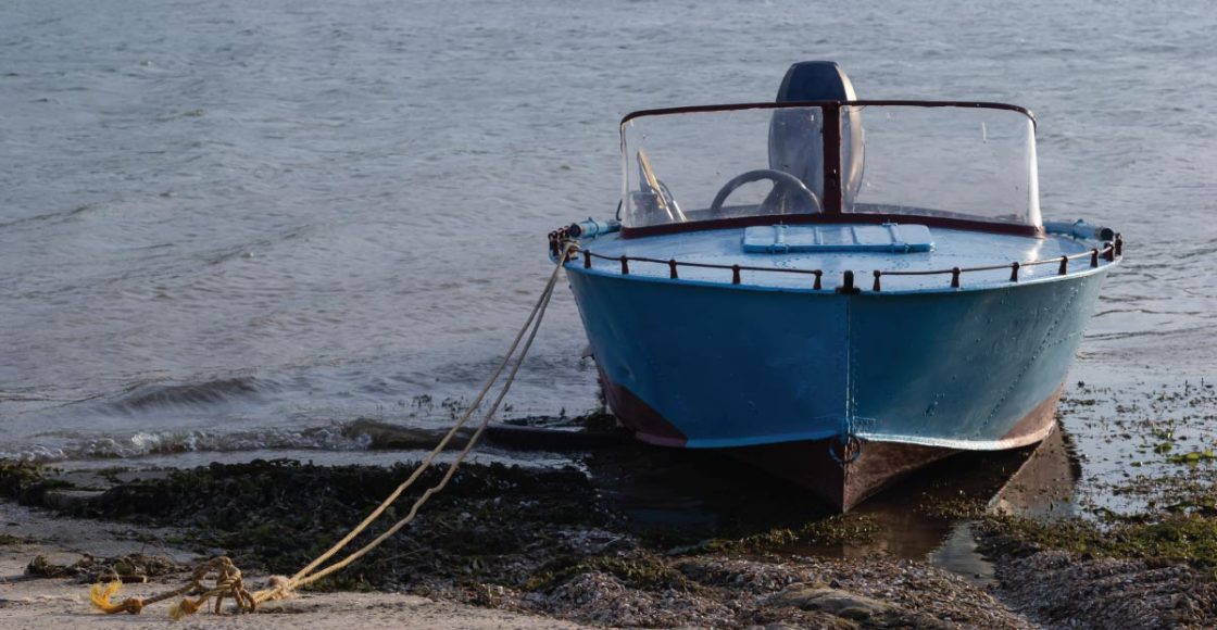 How to Anchor at the Beach.