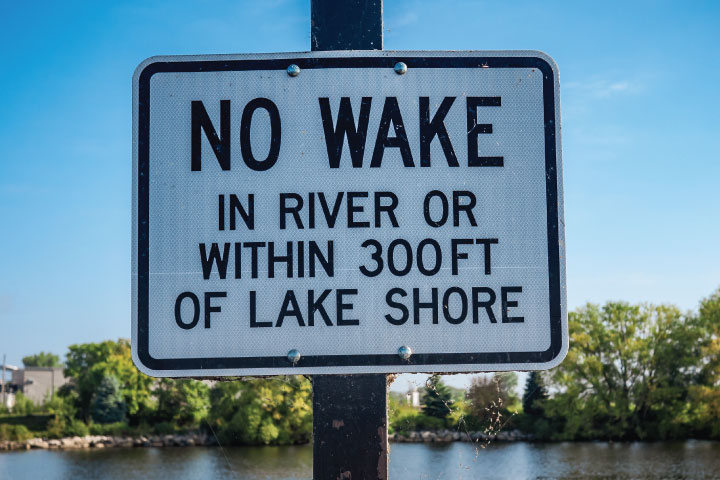 No wake in river.