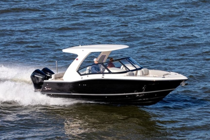 10 Inshore Fishing Boats for 2023 (Guide)