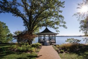 Lake Minnetonka Restaurants on the Water.