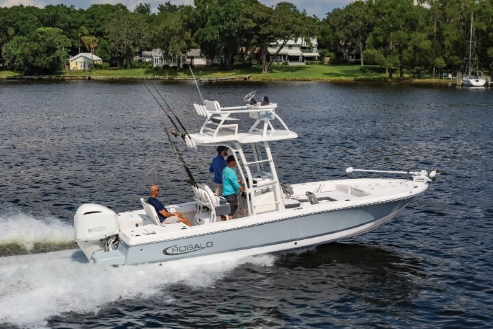 Robalo Boats