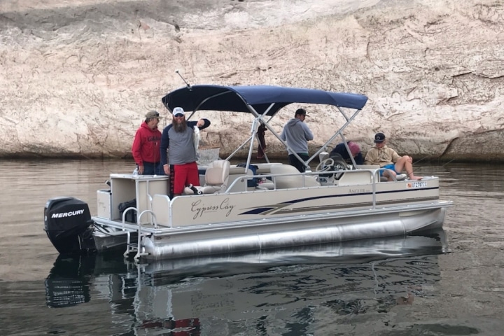 How to Choose the Right Pontoon for Fishing (Boat Guide)