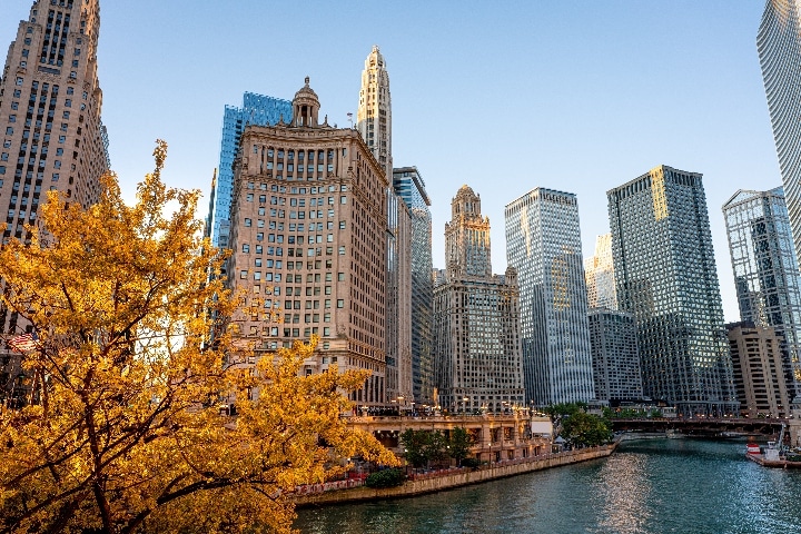 Best US cities for fall travel- Chicago, IL