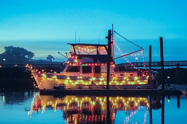 boat christmas lights