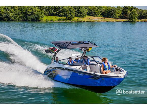 Party or play in style on Lake Travis!