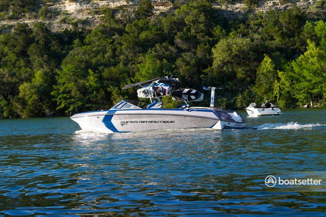 #1 Wake Surfing and Wakeboarding for Lake Austin or Travis - 14 ppl!