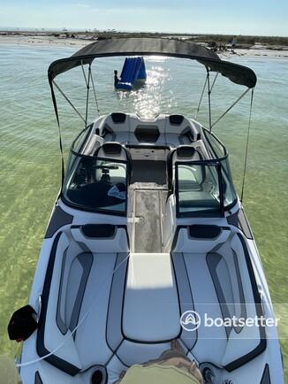 Sporty, clean and comfortable like new Yamaha Jet Boat with JL audio