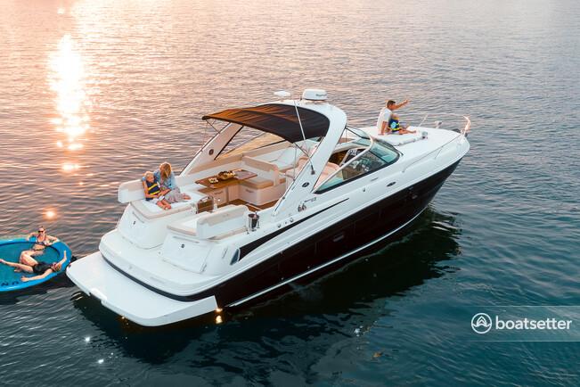 40ft Luxury Yacht Charter In Newport Beach