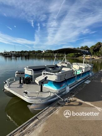 Delivery Available - 24’ Pontoon Boat, 10 person, party barge. 