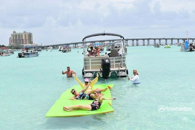 12 ppl Pontoon experience in Crab Island & Emerald Coast-Fuel included
