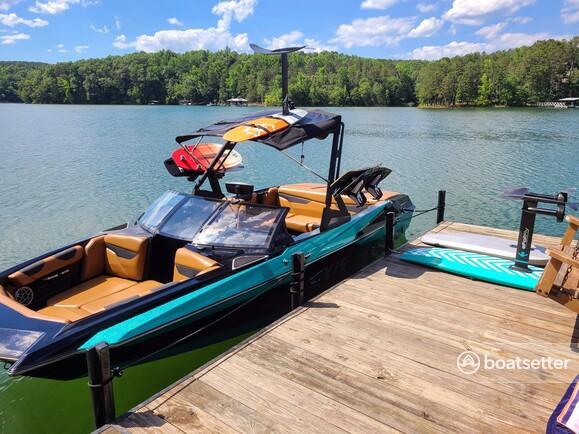 2020 Axis A22 Wakesurf Boat w/ Trailer - available for multiday trips