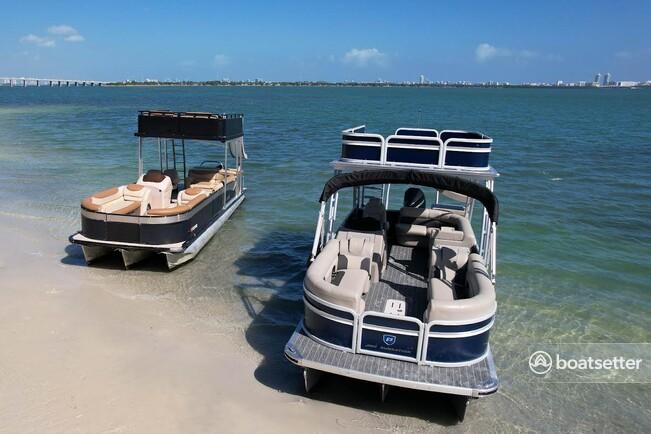29ft Double Deck Pontoon Boat with Upper Deck Sun-bed and Water Slide