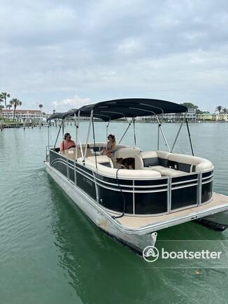 25' Party Pontoon and Island Hopper / Gas Included / Captain Included