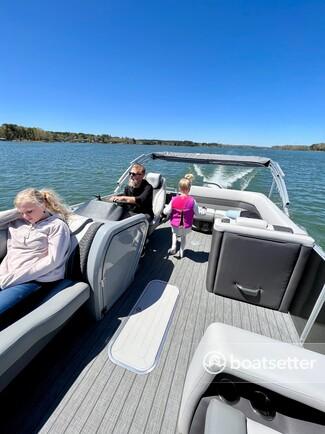 New Luxury Tri-toon on Lake Norman 